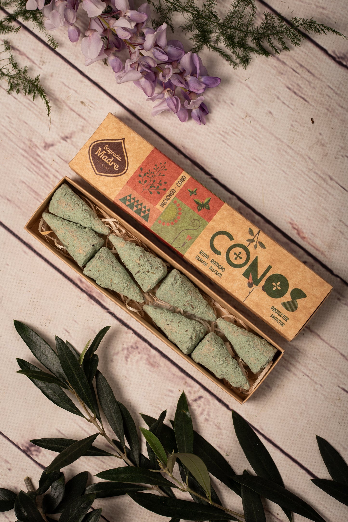 Sahumerio en Conos Ruda Romero