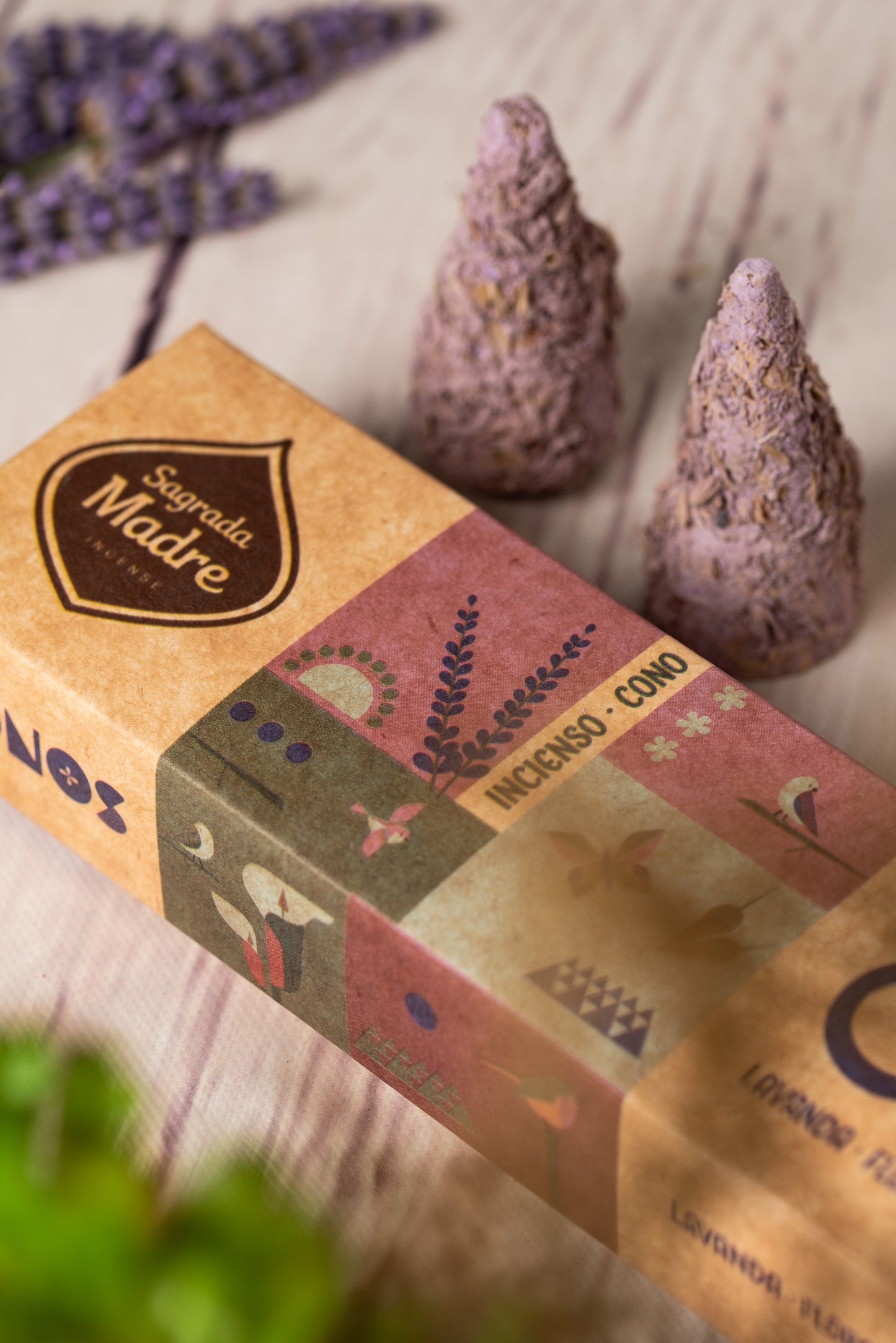 Sahumerio en Conos Lavanda y Flores Violetas Sagrada Madre