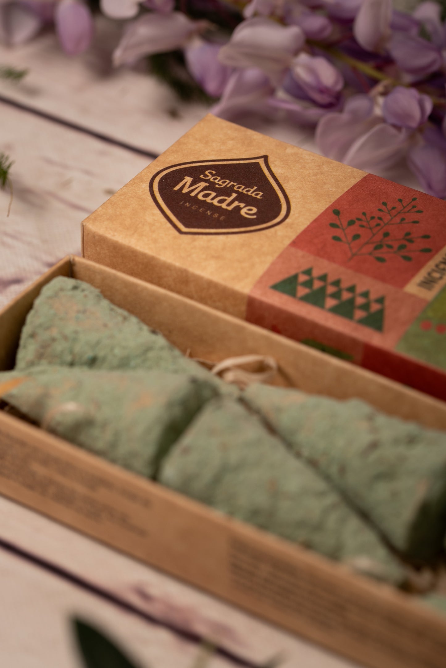 Sahumerio en Conos Ruda Romero